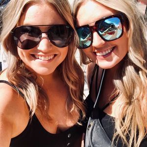 Meet your Posher, Holl